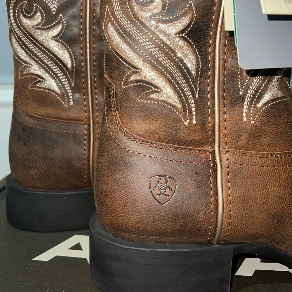 Brand New Ariat Cowboy boots, woman’s size 8.5. - Picture 5 of 10